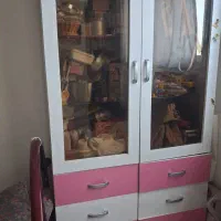 یک جفت ویترین کودک