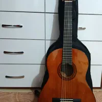 گیتار یاماها C40
