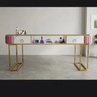 میز کاشت ناخن