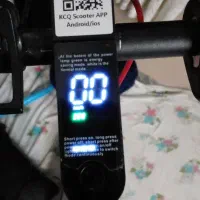 اسکوتر   بدون شارژر  نیاز به سرویس دارد