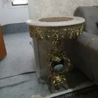 میز و شمعدانی
