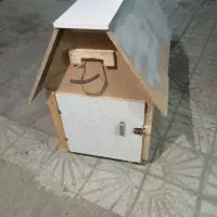 قفس یا کلبه سگ یا مرغ وخروس