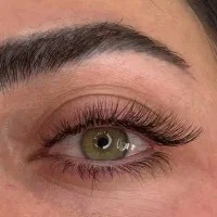 تخفیفات اکستنشن مژه وکاشت موقت درارایشگاه (کلاچای)