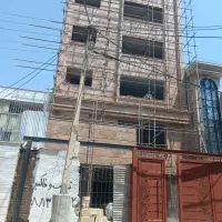 یک واحد آپارتمان طبقه دوم تک واحدی