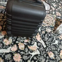 چمدان کوچک وتمیز خارجی