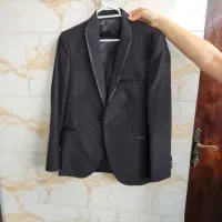 کت و شلوار و پیراهن سفید