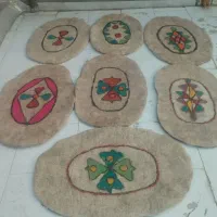 نمد فرشی زمینه روشن