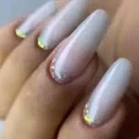 توجه  کاشت ناخن و آموزش ناخن توجه