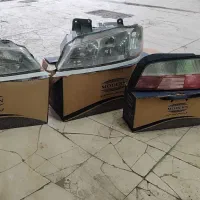 یک جفت چراغ جلو پارس و یک جفت خطر عقب