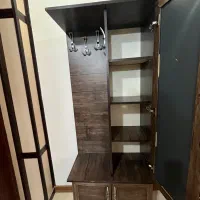 جاکفشی و جا لباسی