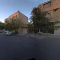 ادیب/ویلایی۲۳۰مترممتازوبکر/تراکم زیاد/سه نبش/دوممر