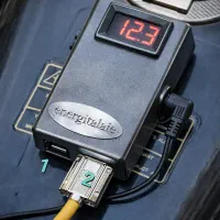 بهترین جایگزین شارژر گوشی همراه مناسب موتور فندکی