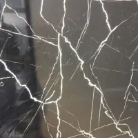 فروشنده و منشی دکوراسیون ساختمان
