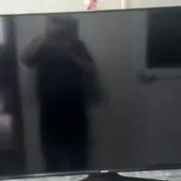 یکدستگاه تلویزیون. ۴۲ اینچ سامسونگ