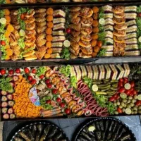 اجرای انواع فینگرفود ،اجرای گل آرایی ...