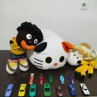 کلی عروسک و ماشین اسباب بازی