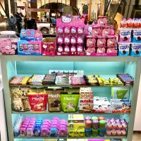 فروشنده خانم(نیمه وقت)کارسبک وراحت