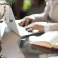 وکیل پایه یک دادگستری متخصص خانم و آقا