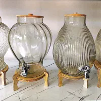 کلمن شیشه ای با  پایه چوبی