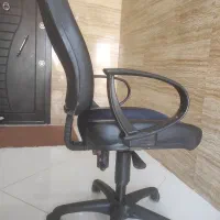 صندلی اداری جک‌دار سالم