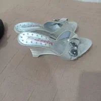 تعدادی کفش مجلسی نو وزیاداستفاده نشده