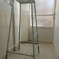 چهارپایه اهنی سبک