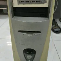کامپیوتر با موس و کیبرد