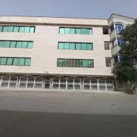 آپارتمان موقعیت استثنائی ۹۰ متری ، چند قدمی مترو