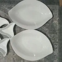 سالاد خوری و پیاله ترشی