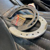 لوازم سوارکاری (زین-نعل)