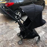 کالسکه و تخت کنار مادر