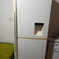 یخچال فریز. گاز مرتب درحال کار
