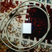 شارژر 10 واتی اپل به همراه کابل شارژ اورجینال
