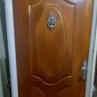 درب آپارتمان با چارچوب و ۴ عدد کلید