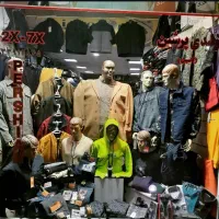 فروشنده پوشاک