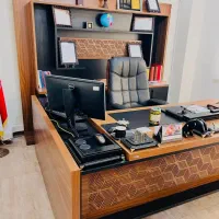 میز اداری مدیریت ال ، میز  کنفرانس  و پارتیشن