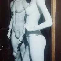 مانکن مردانه و زنانه در حد نو