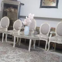 یک دست مبل استیل کم کار وبسیار تمیز و سالم