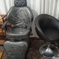 کلیه لوازم آرایشگری بفروش می‌رسد