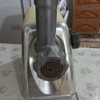 چرخ گوشت و دوتا گیرنده سالم