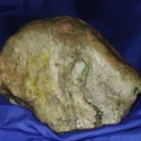 سنگ مرحم ۴۷ کیلوئی