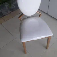 ۱۰۰ عدد صندلی فلزی رنگ طلایی کوره ای
