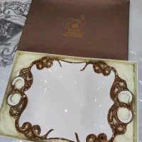 شیرینی خوری نو با جعبه