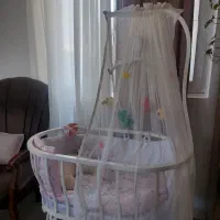 تخت گهواره ای نوزاد