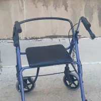 ویلچر سالم و تمیز مناسب استفاده روزمره