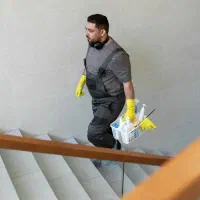 کارگر نظافتچی هستم  ...شستن فرش