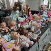 عروسک واسباب بازی