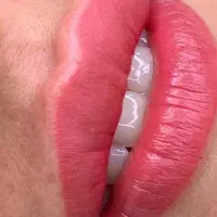 میکرو پیگمنتشن وفیبروزومیکروبلیدابرو وشیدینگ لب