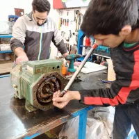 سرویس و تعمیر انواع چیلر و سردخانه