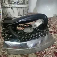 اتو قدیمی سالم